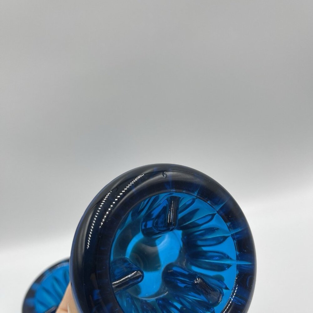 Stunning Pair Viking Glass Blue Diamond Ribbed Candleholders Vintage - Picture 10 of 16